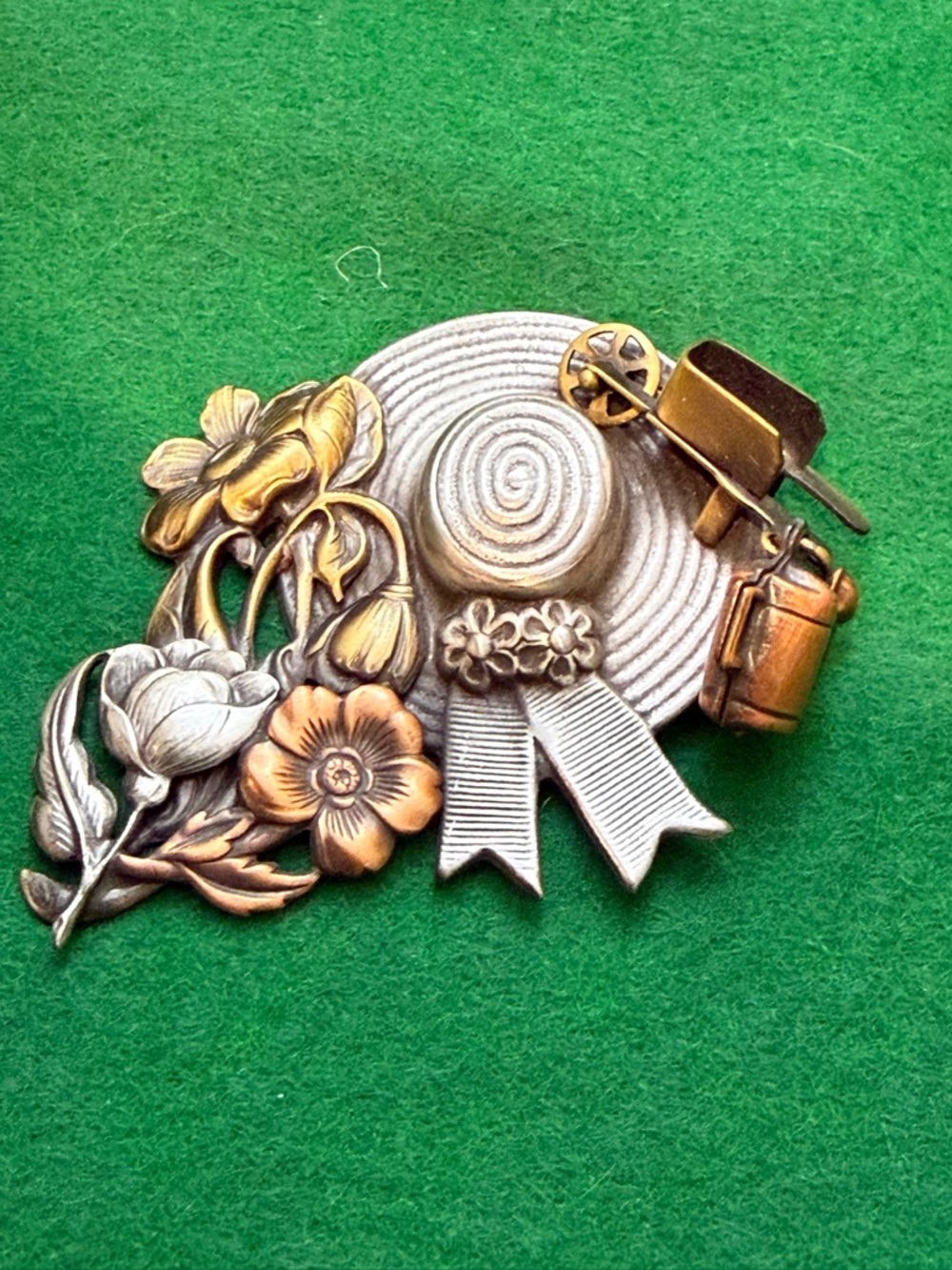 Two-Tone Floral Hat Brooch Pin in Silver and Gold Tones